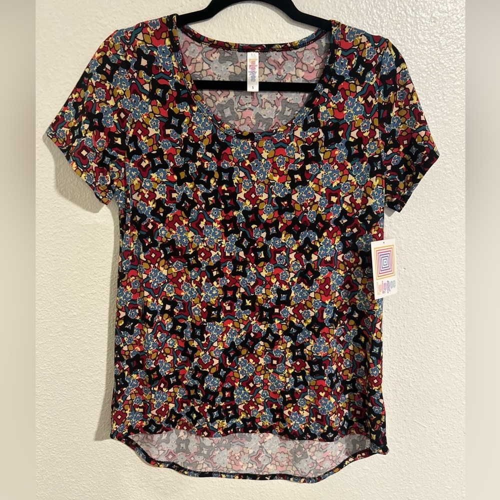 LuLaRoe NWT Classic T Women’s Small-Floral/Geometric Print-retired Style